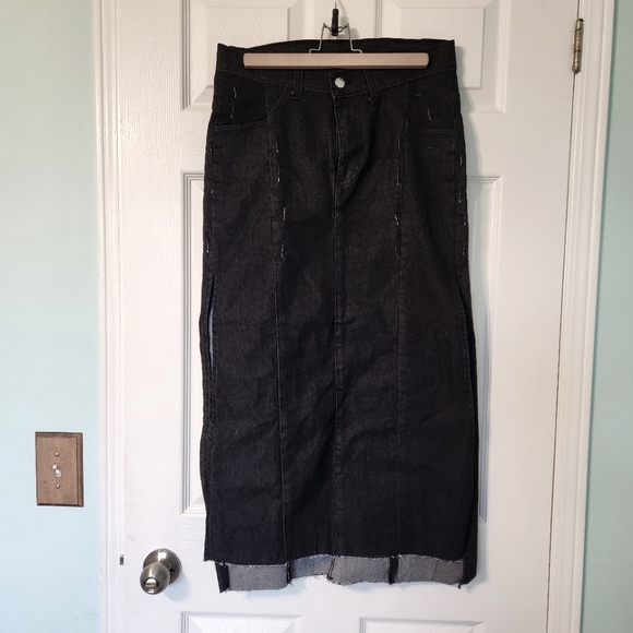 NWOT Forever 21 Black Denim Distressed Maxi Skirt with side slits - Picture 2 of 6